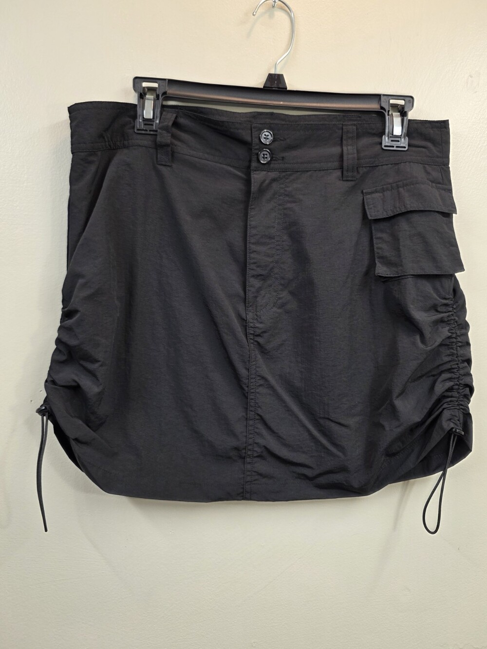 Birch And Stone Women's Nylon Black Drawstring Skort  sz L